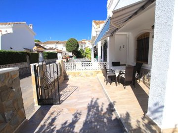 49095stunning3bedroomcoastalsemidetachedvilla