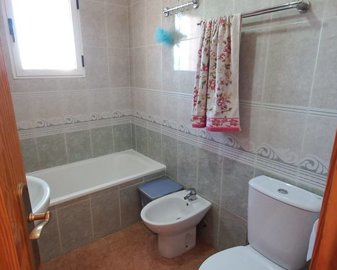 49102spaciousquadstylepropertyinlaherradawith