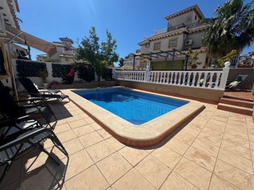 49111southfacingquadwithprivatepoolclosetovil
