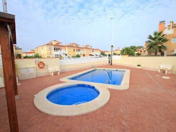 49112wonderful2bedgroundfloorapartmentwithgre