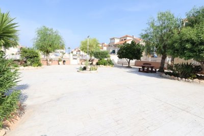 49114topfloorapartmentwithaprivatesolarium220