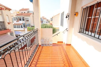 49114topfloorapartmentwithaprivatesolarium220