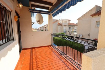 49114topfloorapartmentwithaprivatesolarium220