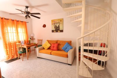 49114topfloorapartmentwithaprivatesolarium220