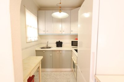 49114topfloorapartmentwithaprivatesolarium220