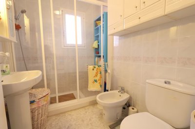 49114topfloorapartmentwithaprivatesolarium220