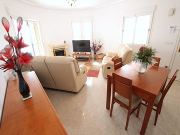 49118desirable2bed2bathdetachedvillawithapriv
