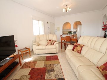49118desirable2bed2bathdetachedvillawithapriv