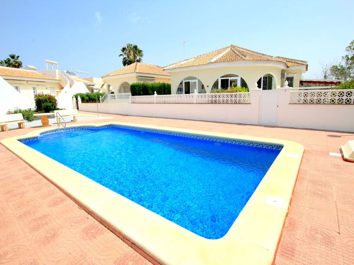Image No.1-2 Bed Villa for sale