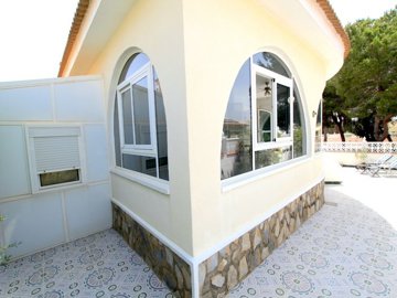 49123fabulous2bedroomdetachedvillawithpoolvie