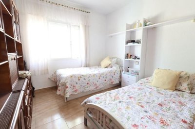 49122spaciousdetachedvillalocatedinelchaparra