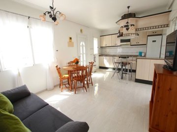 49131charming2bedroombungalowwithpoolandmount