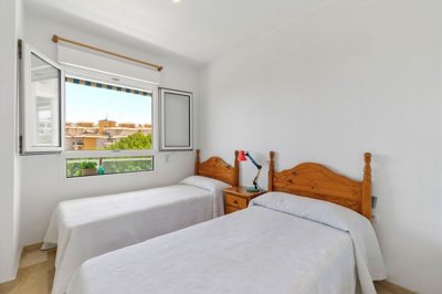49135amazing2bedroomcoastalapartmentwithseavi