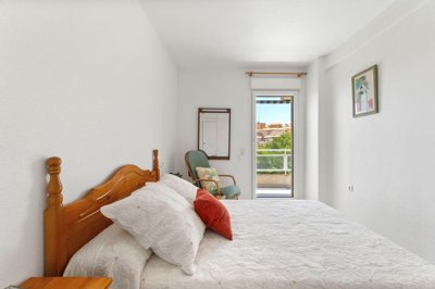 49135amazing2bedroomcoastalapartmentwithseavi