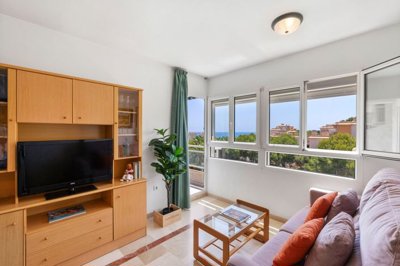 49135amazing2bedroomcoastalapartmentwithseavi