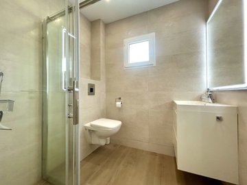 49134modernisedonebedroomgardenapartment09092