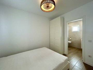 49134modernisedonebedroomgardenapartment09092