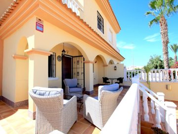49139beautifullypresentedfamilyhomewithgreato