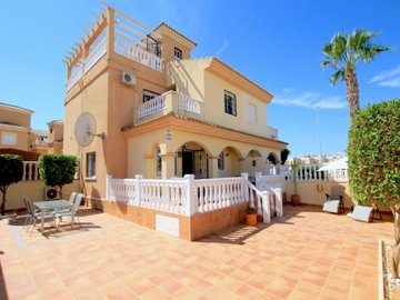 49139beautifullypresentedfamilyhomewithgreato