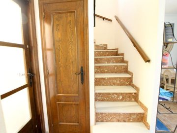 49141charming2bedroomtownhouseintheheartoflaz
