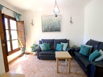 49141charming2bedroomtownhouseintheheartoflaz