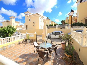 49143stylish3bed2bathsemidetachedfamilyhome15