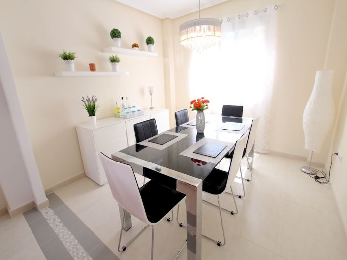 Image No.13-2 Bed Townhouse for sale