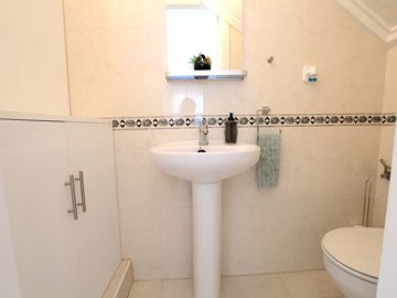 49147beautifullypresented23bedsemidetachedpro