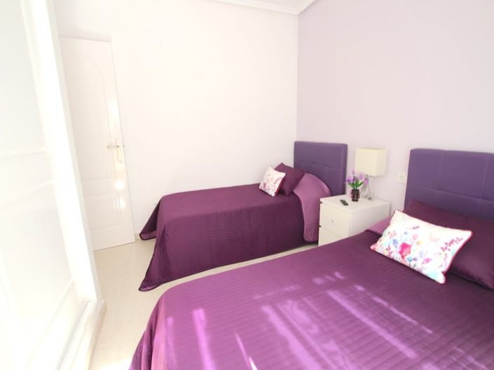 Image No.25-2 Bed Townhouse for sale