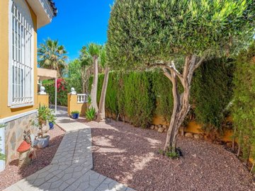 49148charmingsemidetachedpropertyinasoughtaft