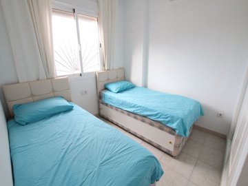 49154spacious3bedroomsouthfacingsemiwithpoolv