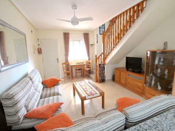 49153sundrenched3bedroompropertywithalargegar