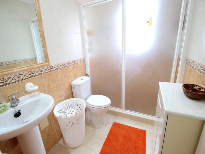 Image No.21-3 Bed Townhouse for sale