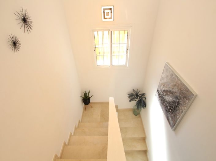 Image No.26-3 Bed Villa for sale