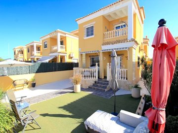 49152stylishthreebedroomdetachedvillawithspac