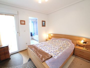 49165exceptionallyspacioustownhousewithaninte