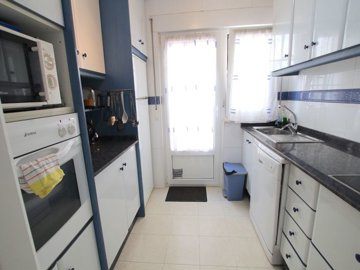 49165exceptionallyspacioustownhousewithaninte
