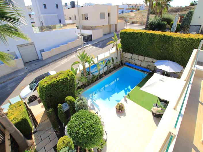 Image No.4-3 Bed Villa for sale