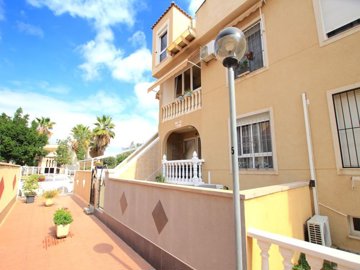 49163delightful2bedroomgroundfloorapartmentce