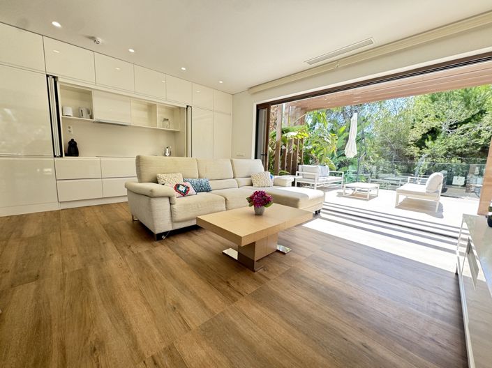 Image No.6-4 Bed Villa for sale