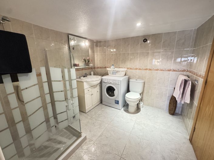 Image No.19-2 Bed Villa for sale