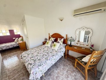 49168townhouseinlazenia111025094654img3285