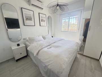 49167villawithpoolinbluelagoon111025092102img