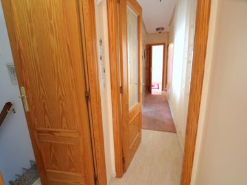 49172spaciouscornertownhouseinlospalaciosform