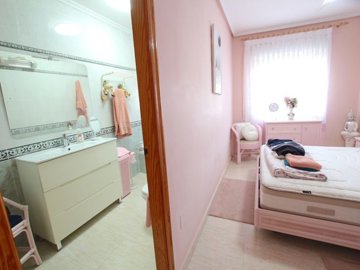 49172spaciouscornertownhouseinlospalaciosform