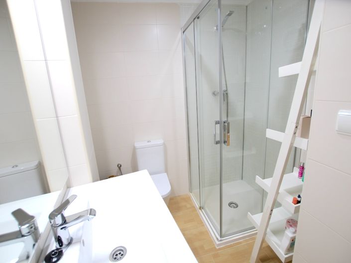 Image No.17-2 Bed Apartment for sale