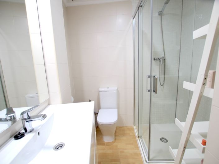 Image No.18-2 Bed Apartment for sale