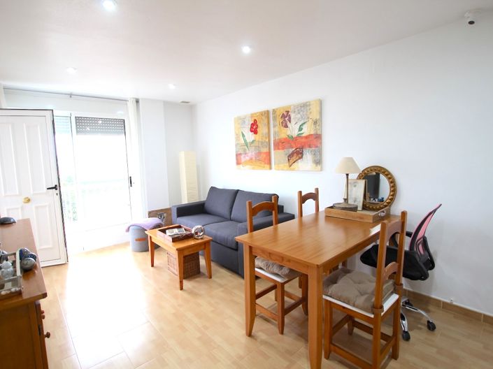 Image No.8-2 Bed Apartment for sale