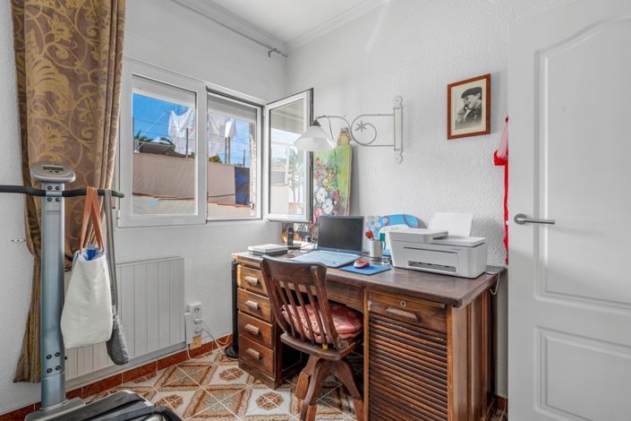 Image No.19-4 Bed Villa for sale