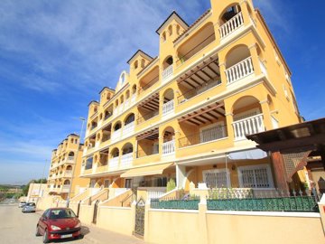 49182fabuloustwobedroomvillageapartmentwithst